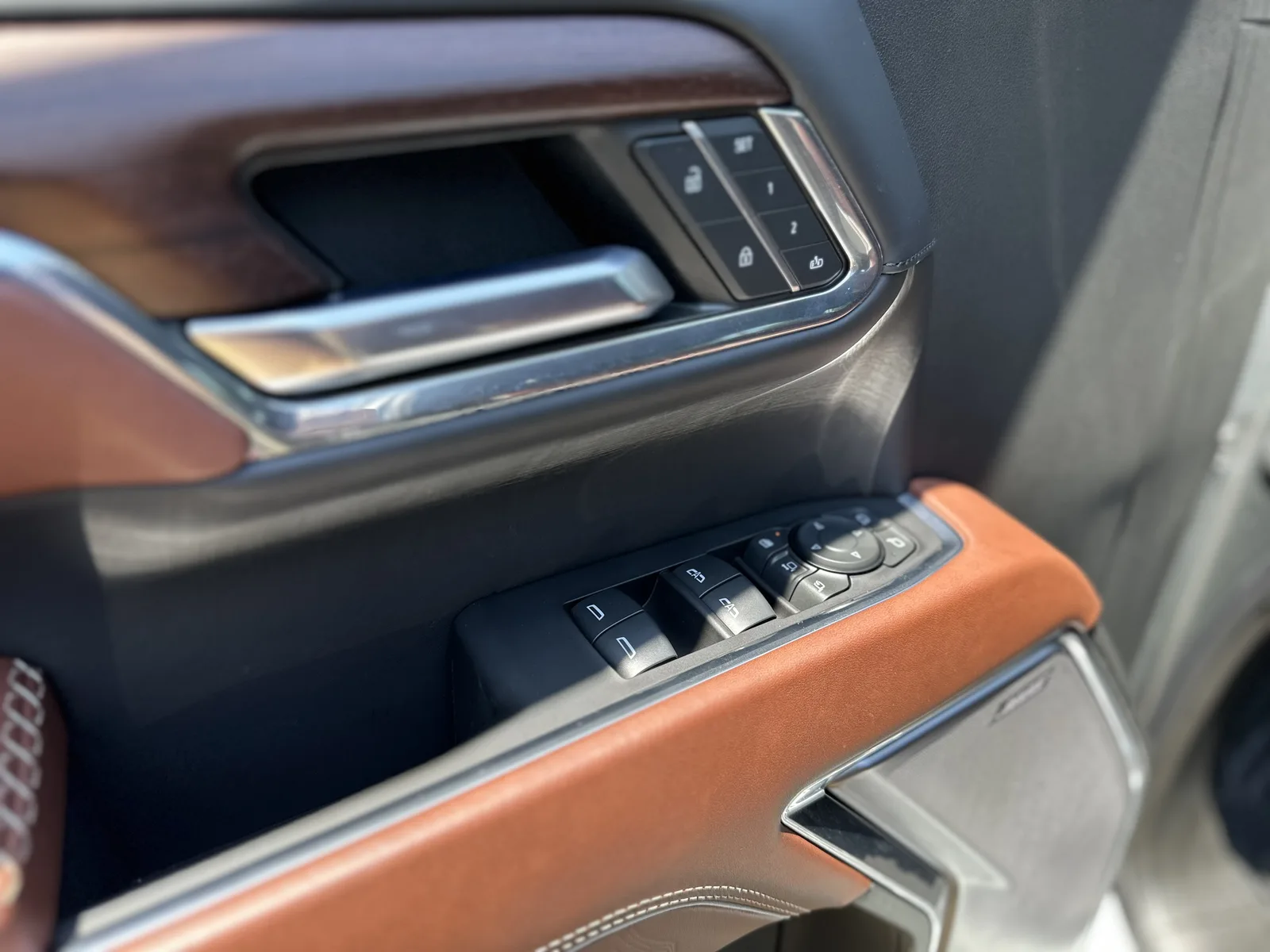 2024 GMC Sierra 2500 HD Denali Ultimate: A Luxurious House on Wheels