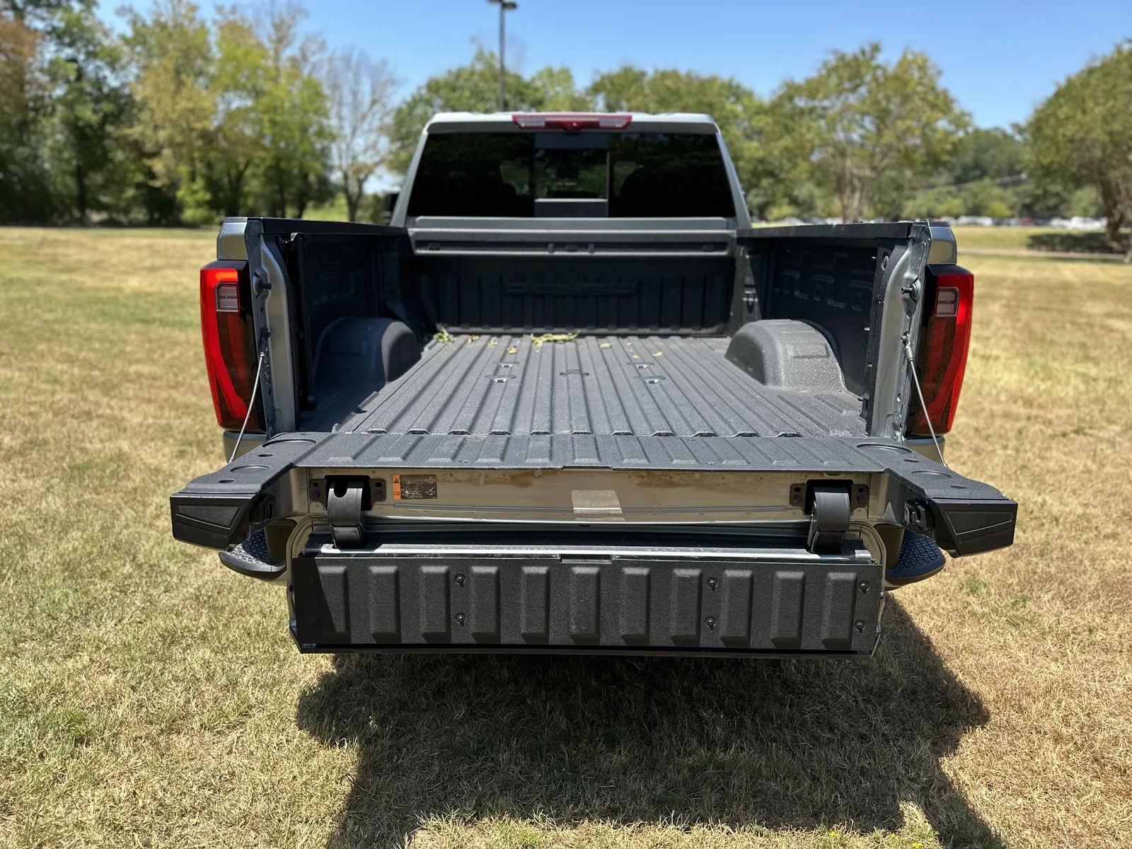 2024 GMC Sierra 2500 HD Denali Ultimate: A Luxurious House on Wheels