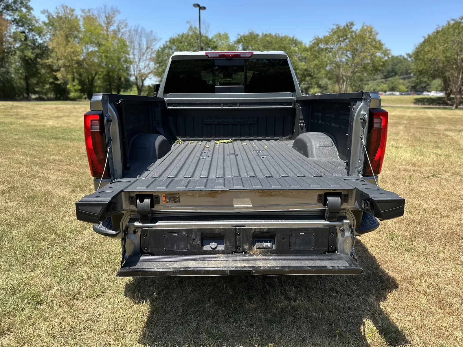 2024 GMC Sierra 2500 HD Denali Ultimate: A Luxurious House on Wheels