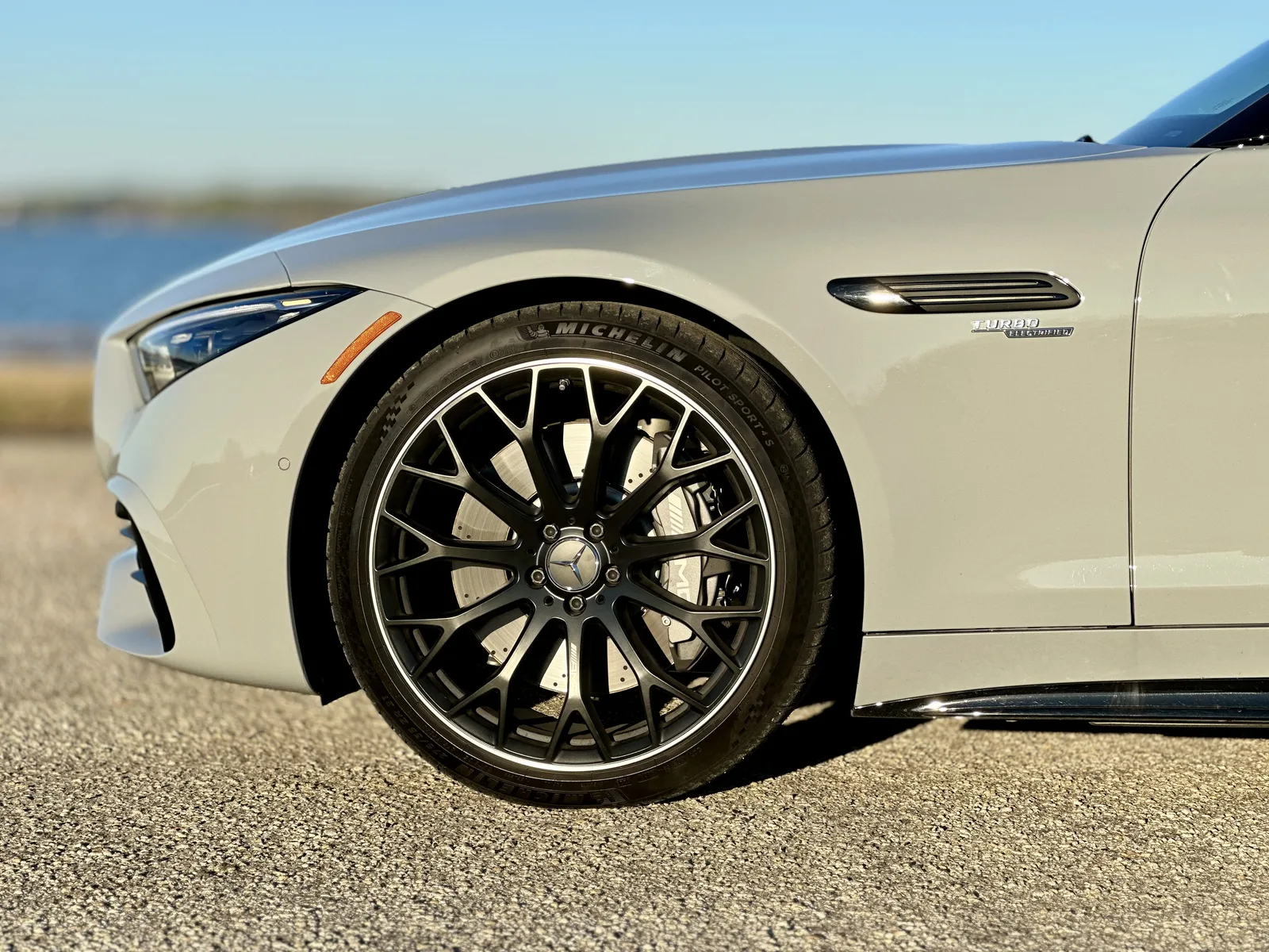 2023 Mercedes-AMG SL43 | A 0,000 Disappointment