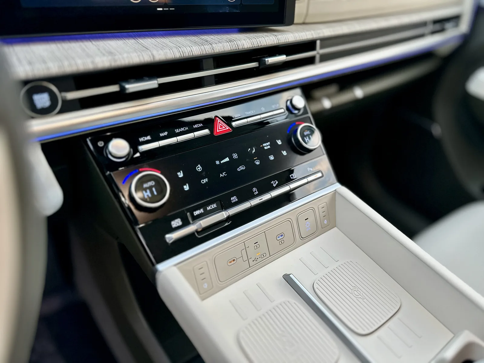 We Drive the New 2024 Hyundai Santa Fe Calligraphy and XRT