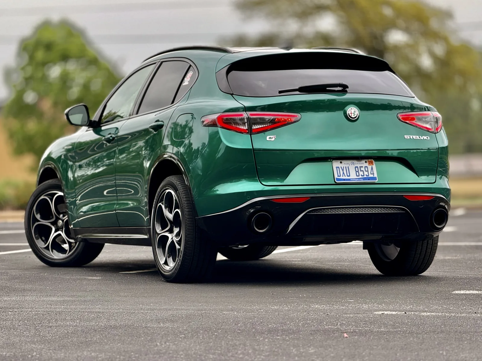 2025 Alfa Romeo Stelvio Veloce AWD Review: The Italian Stallion of Sporty SUVs