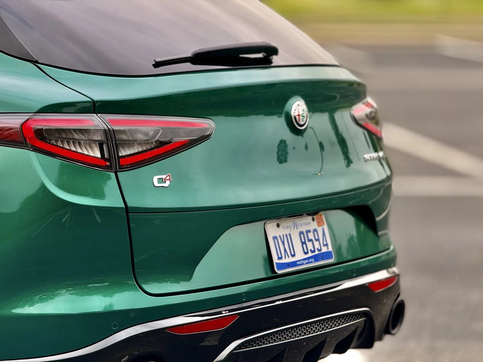 2025 Alfa Romeo Stelvio Veloce AWD Review: The Italian Stallion of Sporty SUVs