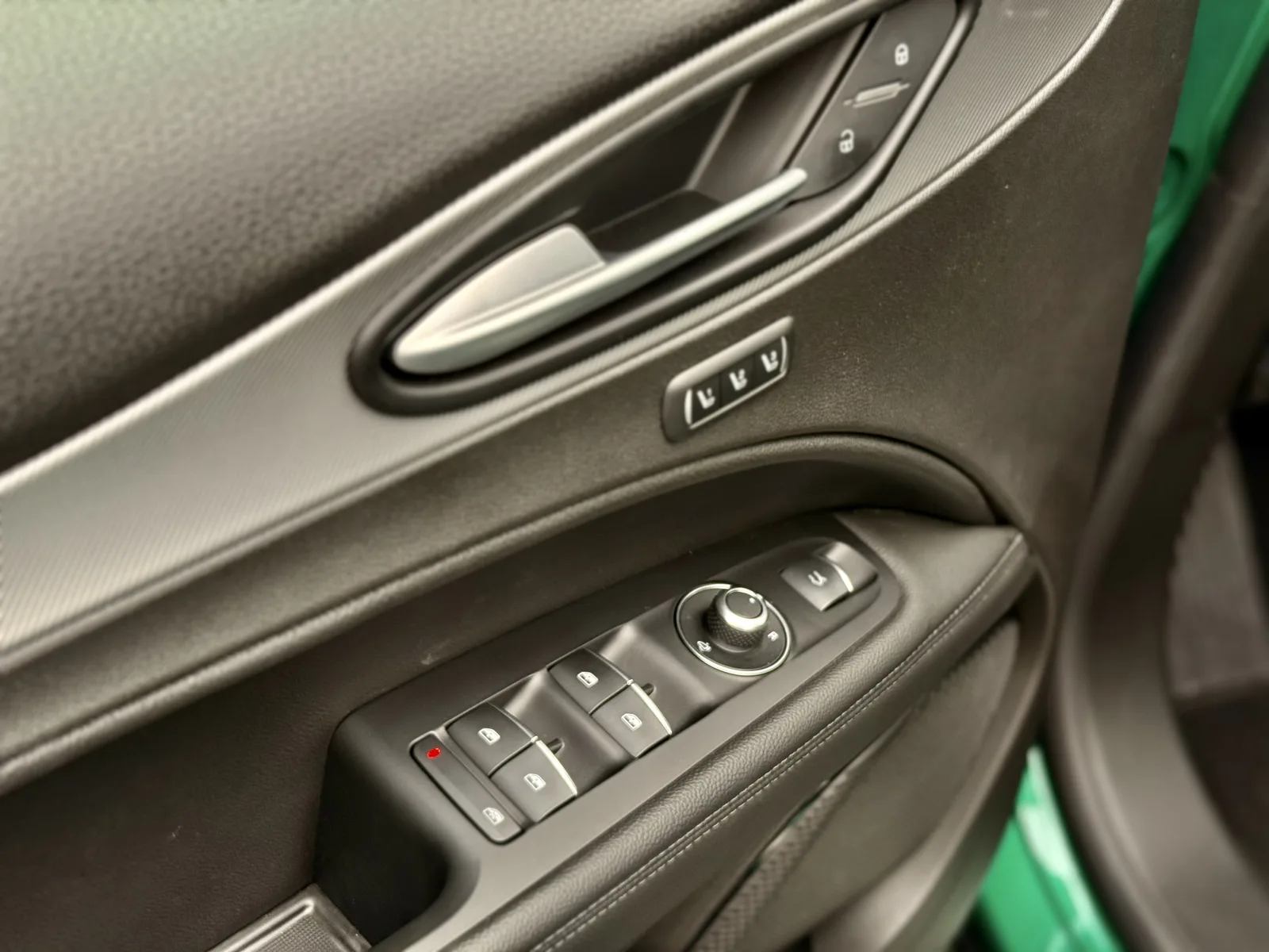 2025 Alfa Romeo Stelvio Veloce AWD Review: The Italian Stallion of Sporty SUVs