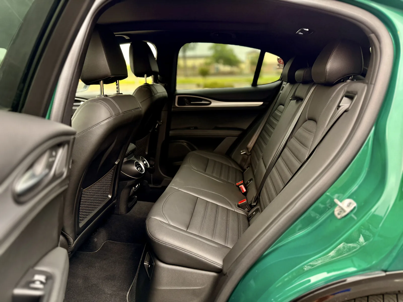 2025 Alfa Romeo Stelvio Veloce AWD Review: The Italian Stallion of Sporty SUVs