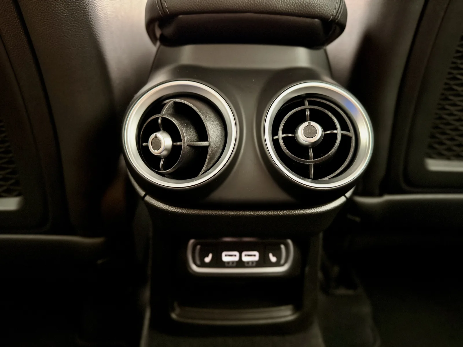 2025 Alfa Romeo Stelvio Veloce AWD Review: The Italian Stallion of Sporty SUVs