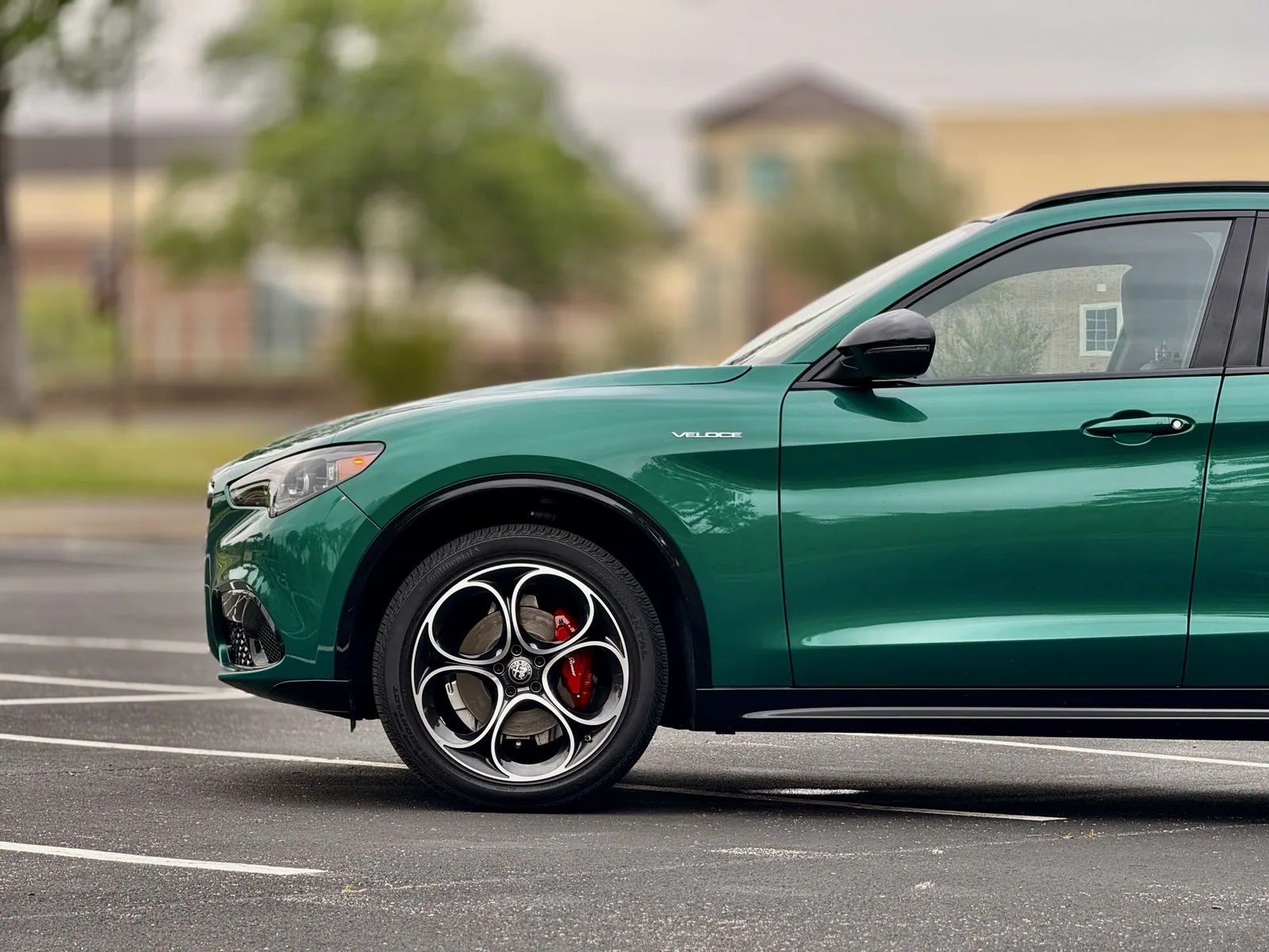 2025 Alfa Romeo Stelvio Veloce AWD Review: The Italian Stallion of Sporty SUVs