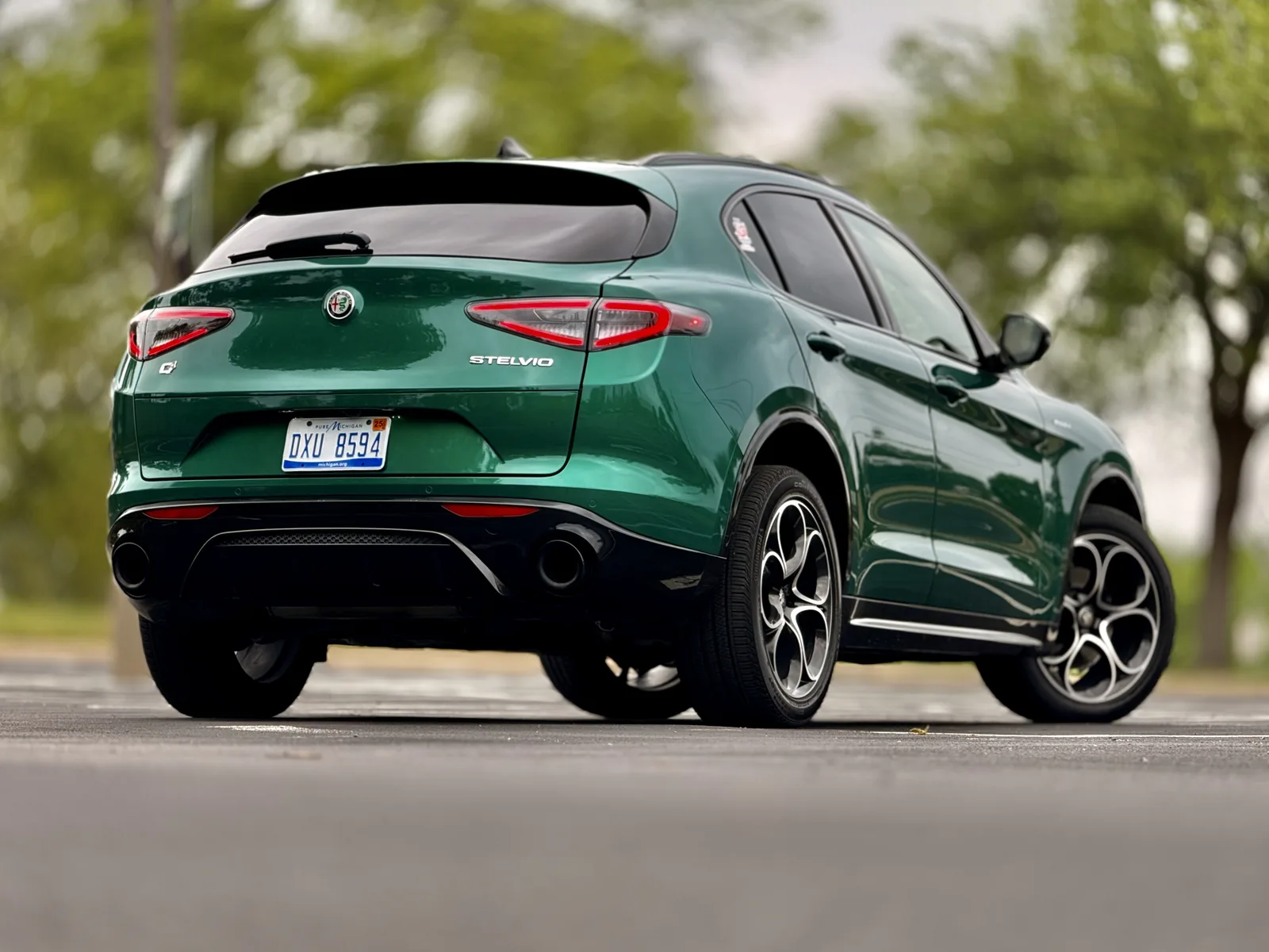 2025 Alfa Romeo Stelvio Veloce AWD Review: The Italian Stallion of Sporty SUVs