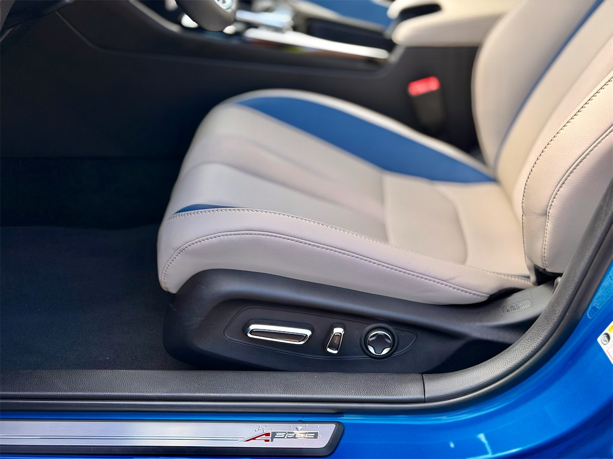 Acura Integra A-Spec sport driver seat
