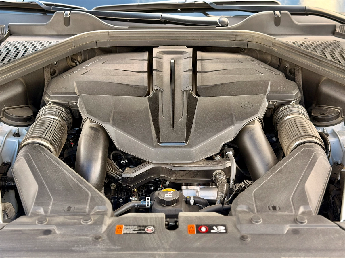 Genesis GV80 Coupe 3.5T twin-turbo V6 engine bay