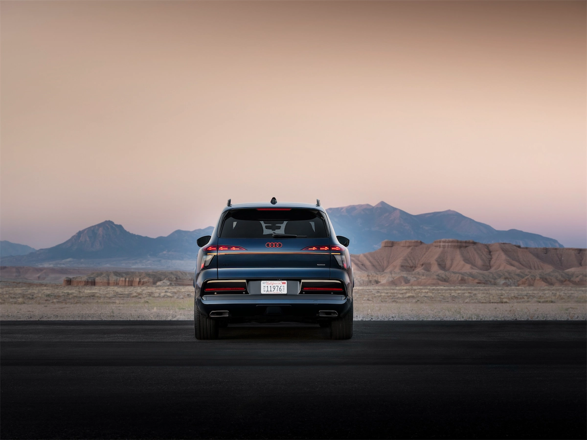 2027 Audi Q9 in profile