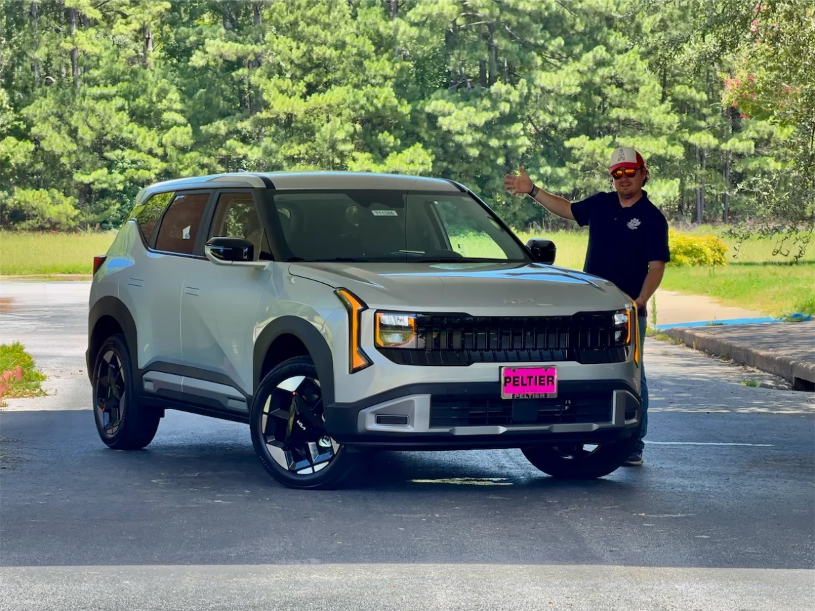 2027 Kia Seltos S AWD parked in a driveway