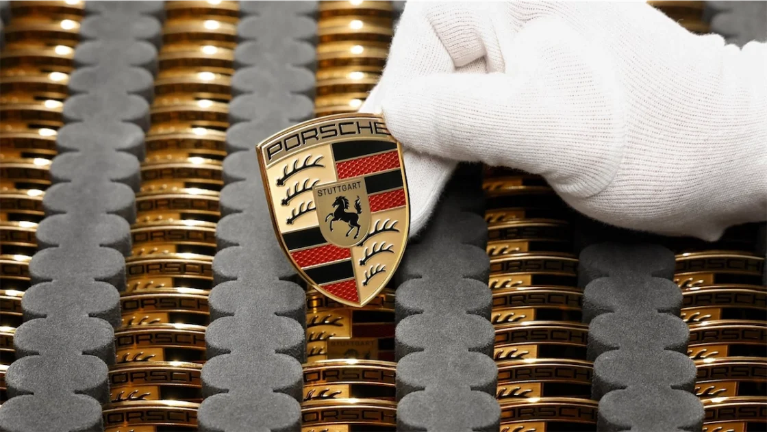 Sonderwunsch customization expanded by the Porsche Future Package