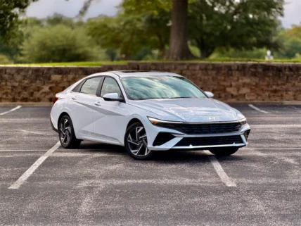 2026 Hyundai Elantra Hybrid Limited front three-quarter view