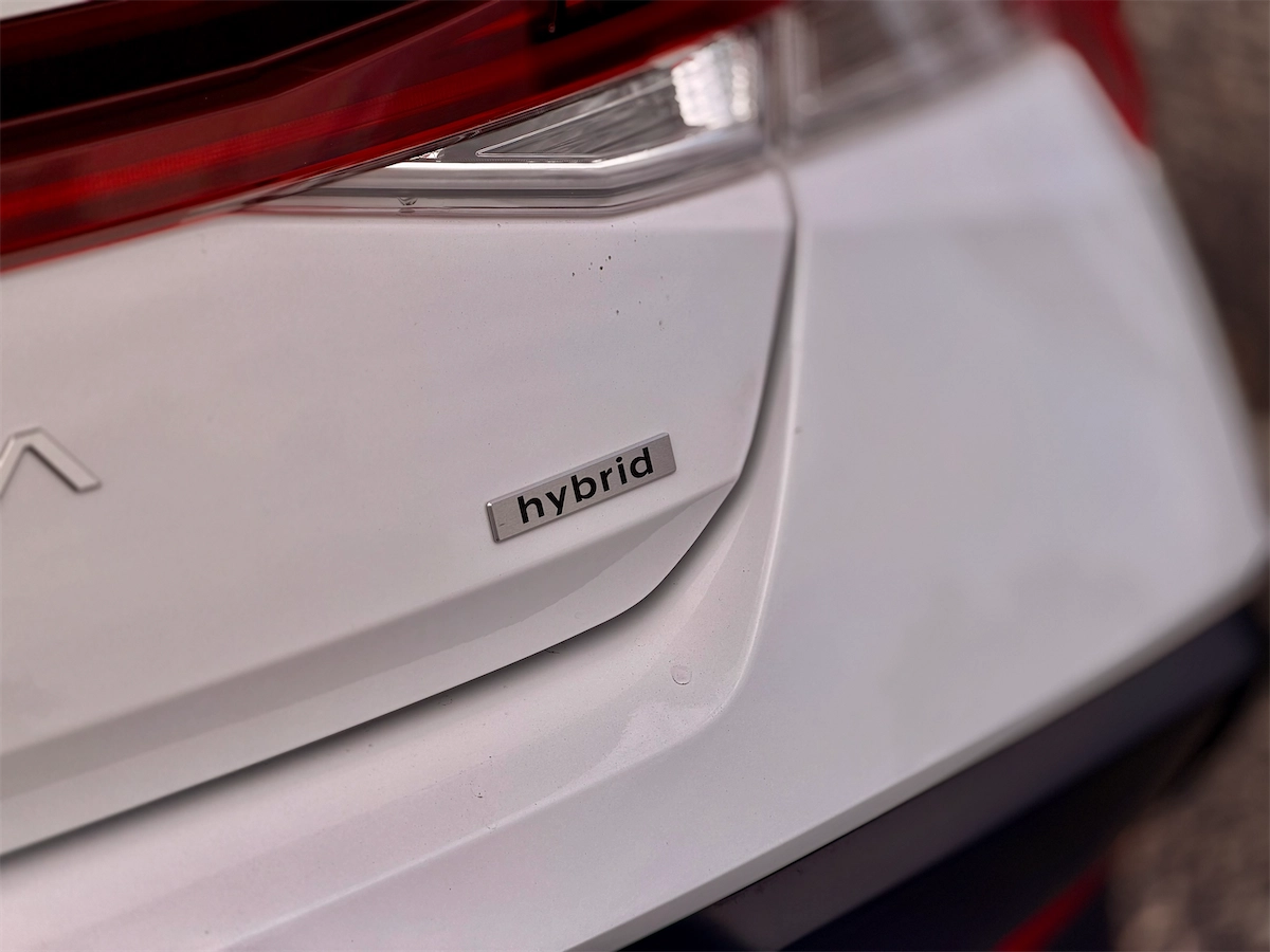 2026 Hyundai Elantra Hybrid hybrid badge