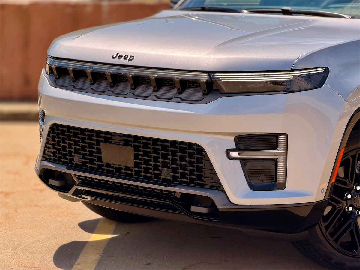 Stellantis Recalls 955,000 Vehicles Over Faulty Backup Cameras