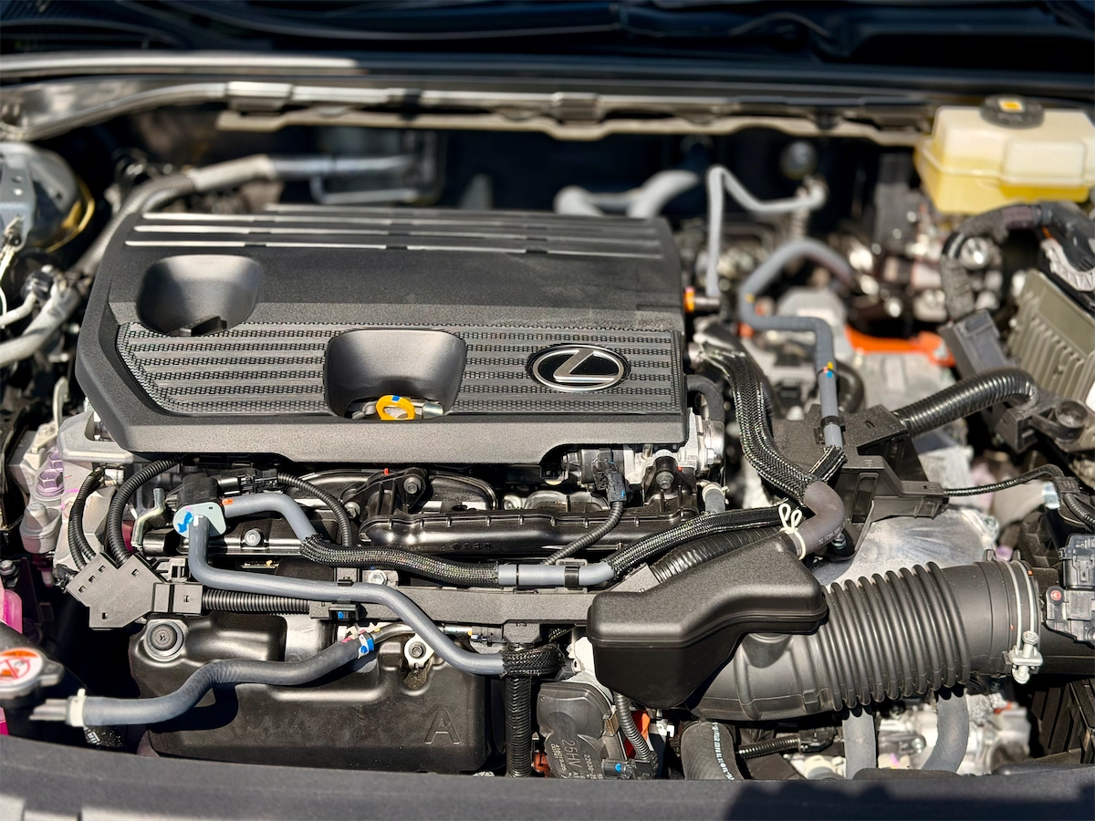 Engine bay of the 2026 Lexus ES 350h hybrid