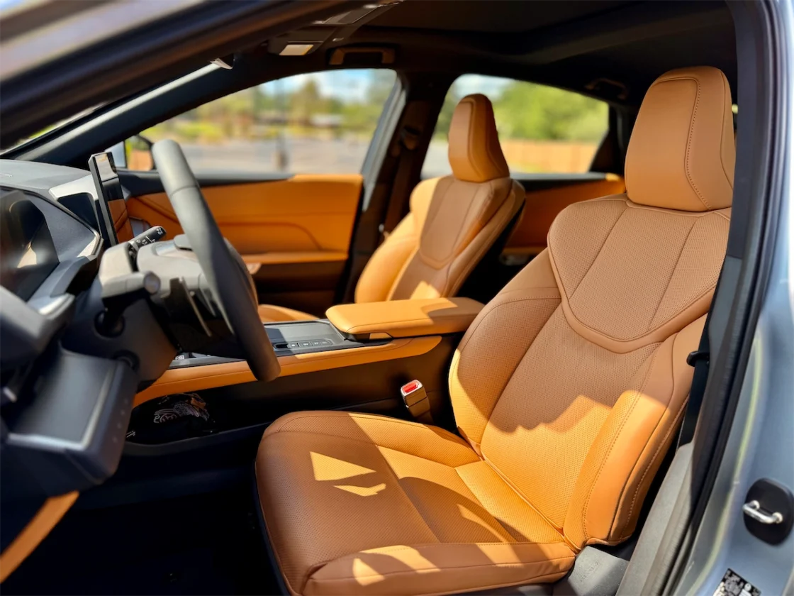 2026 Lexus ES 350h family review front seats