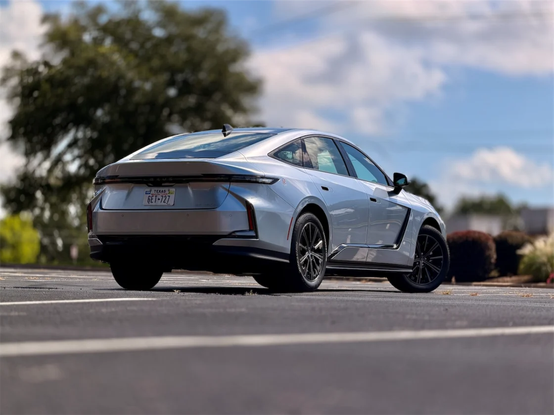 2026 Lexus ES 350h rear exterior styling
