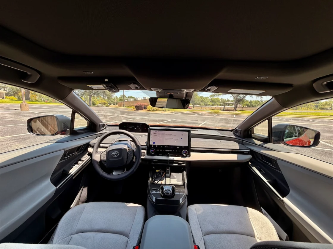 14-inch touchscreen and compact steering wheel in the C-HR front cabin