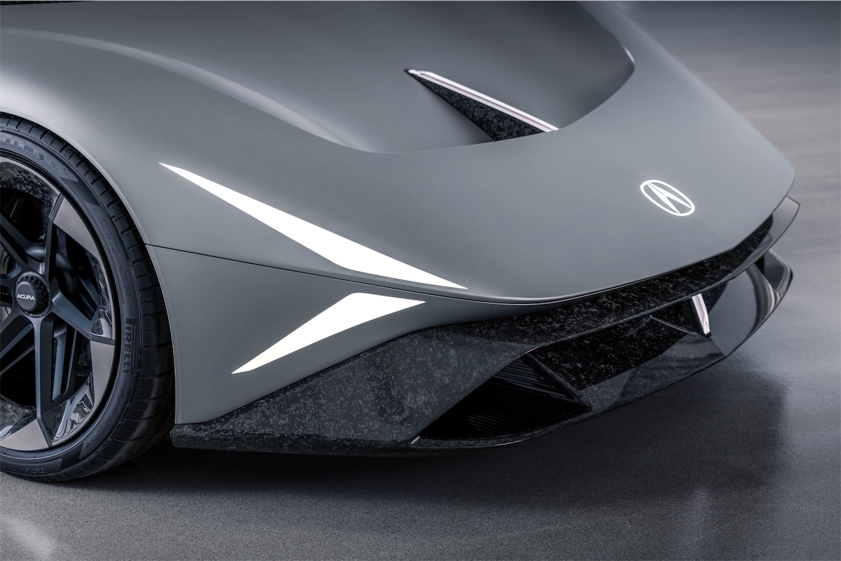 Front fascia and new lighting signature of the Acura NEXERA Vision concept