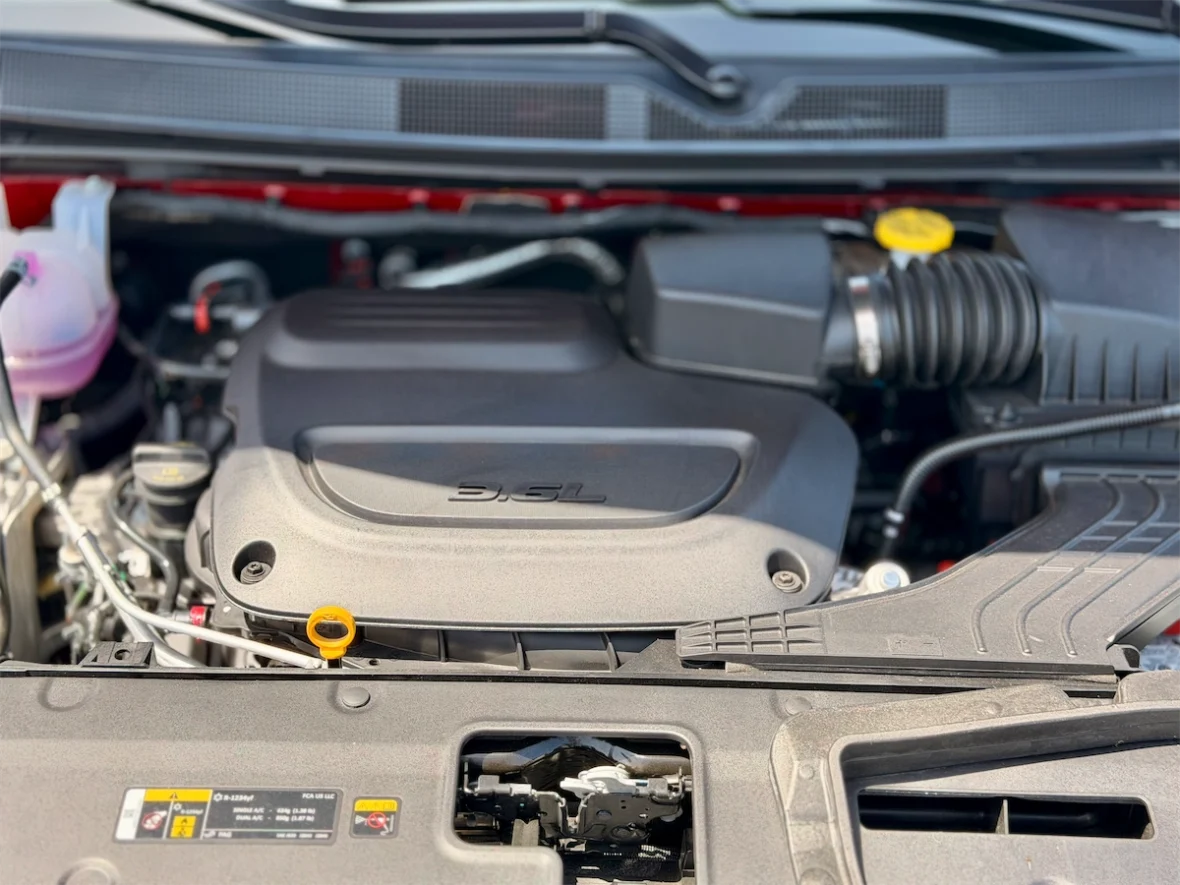 Engine bay of the 2027 Chrysler Pacifica V6