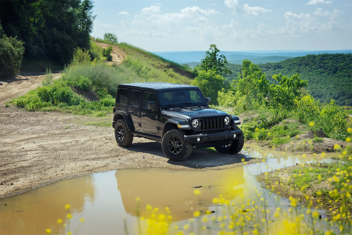 Jeep Wrangler Smoky Mountain edition showing 35-inch tires and steel rock rails