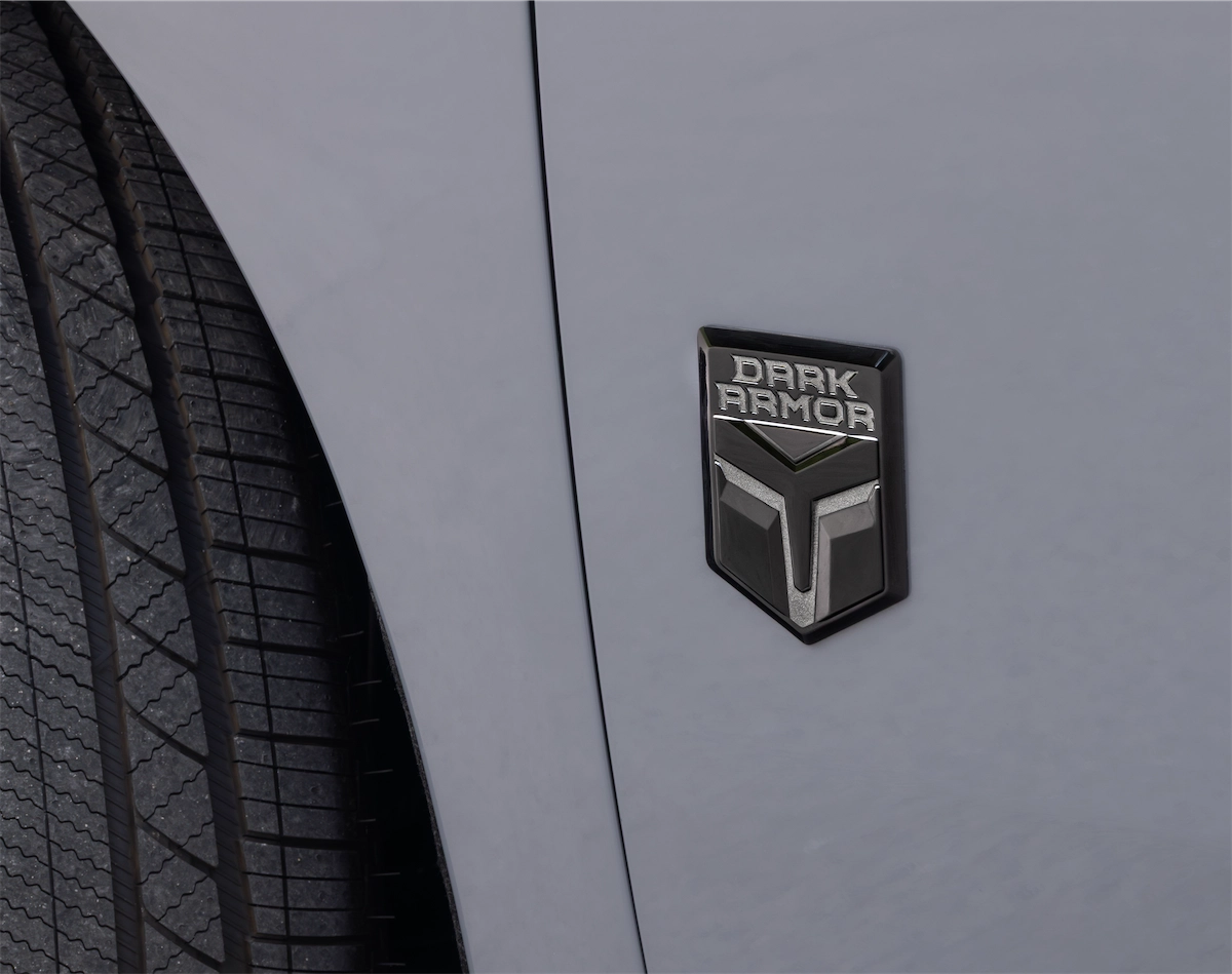 Dark Armor door badge and gloss black wheel on the 2027 Nissan Murano