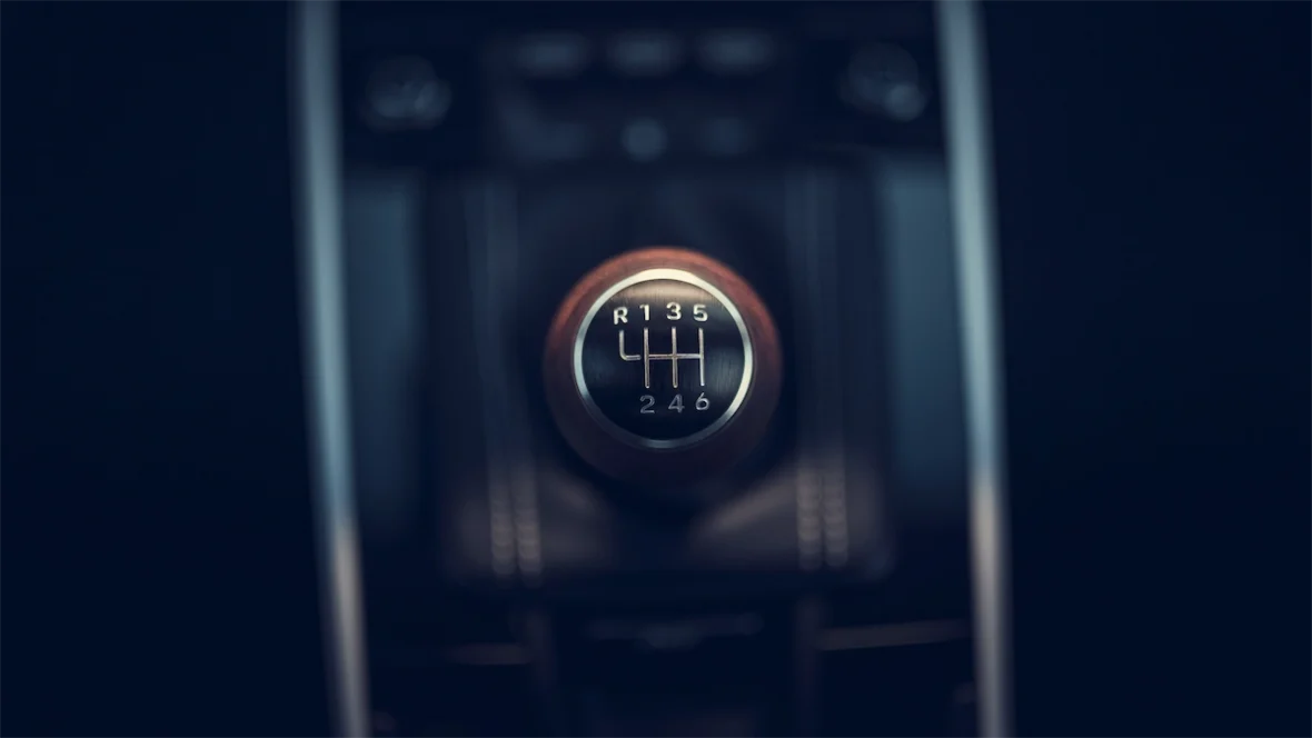 Walnut six-speed manual shift knob in the 911 Carrera S