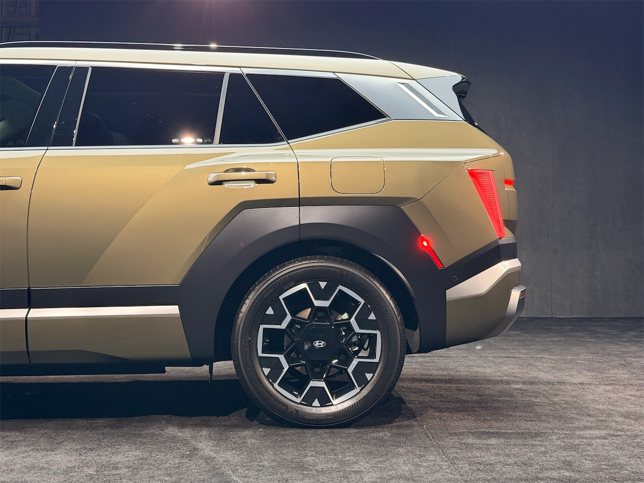 Rear fender and body side of the 2027 Hyundai Tucson