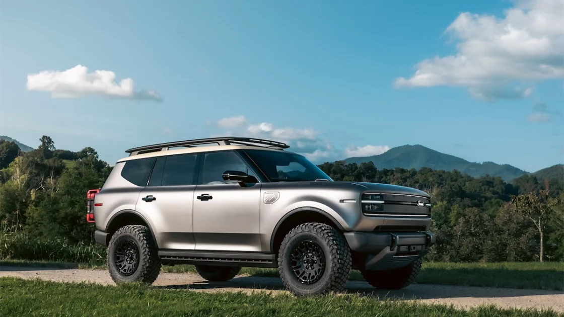 Scout Traveler trail-ready concept with off-road roof rack
