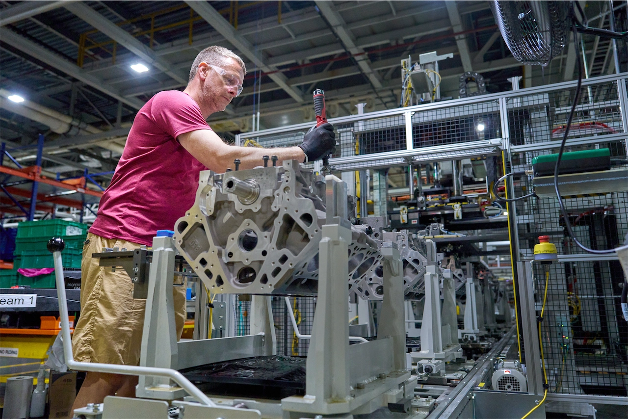 The Rumors of the V8’s Death Were Greatly Exaggerated: Meet GM’s New Small Block V8