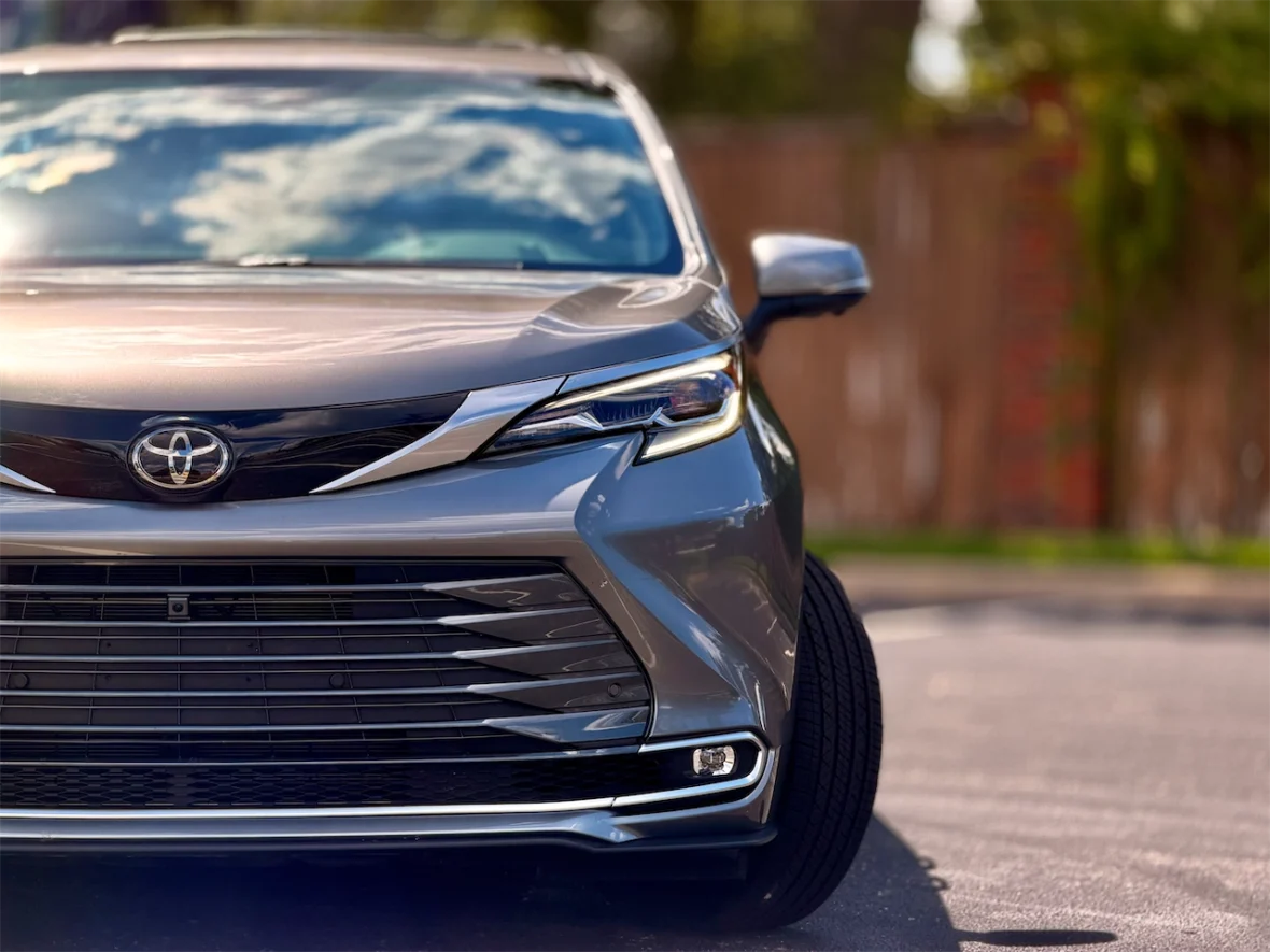 2026 Toyota Sienna Platinum AWD