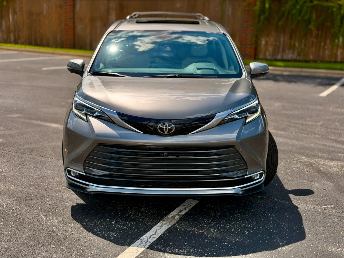 2026 Toyota Sienna Platinum AWD