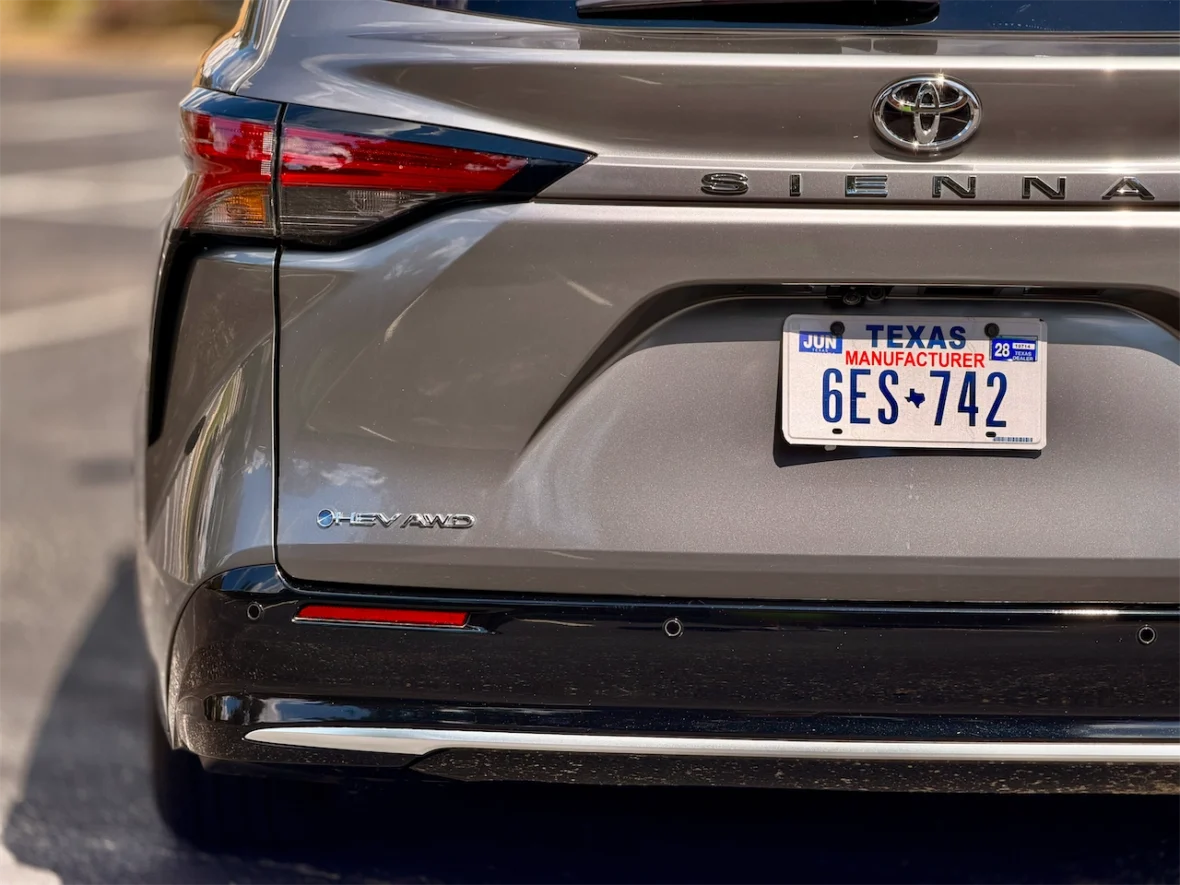 2026 Toyota Sienna Platinum AWD