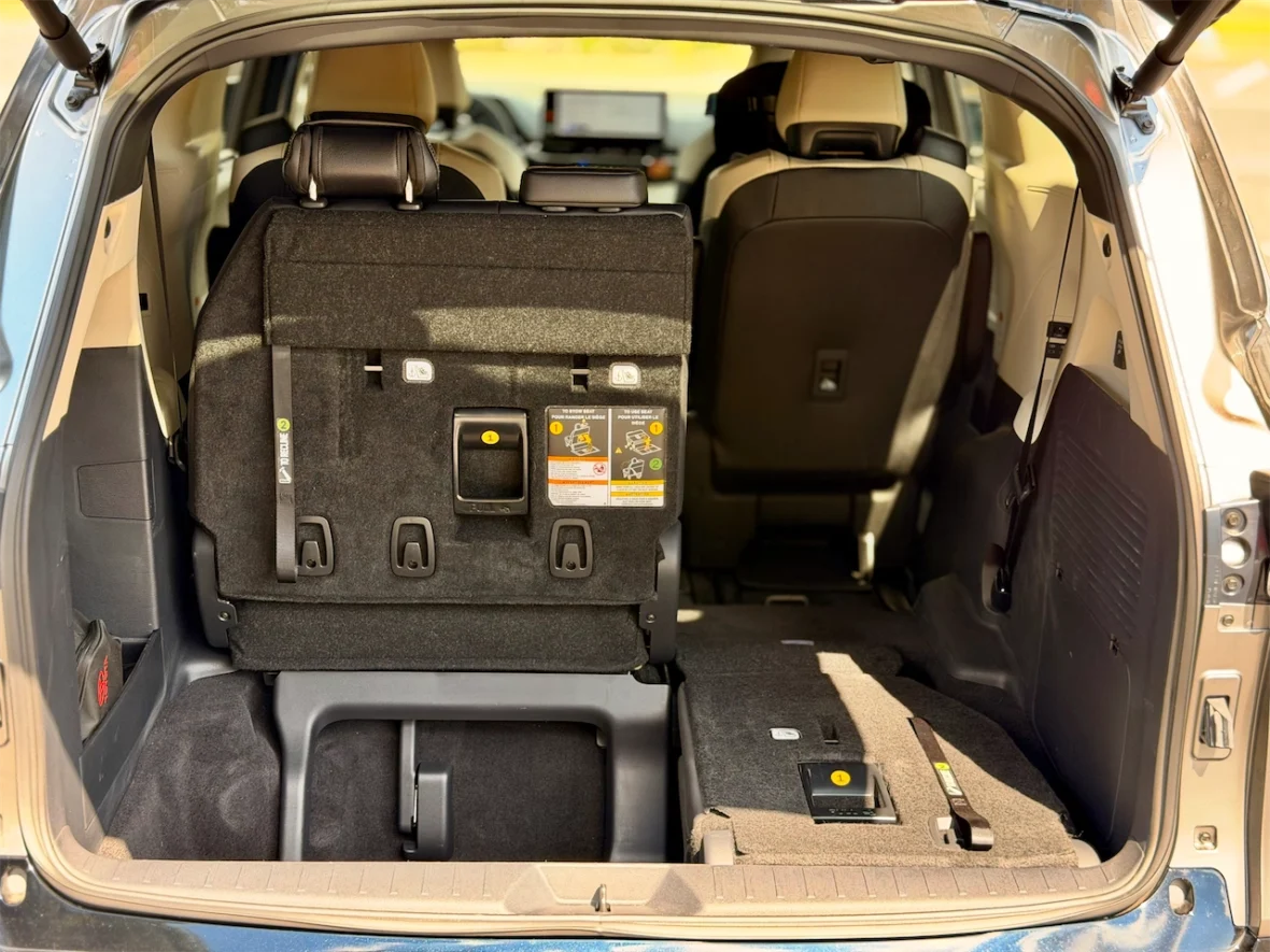 2026 Toyota Sienna Platinum AWD