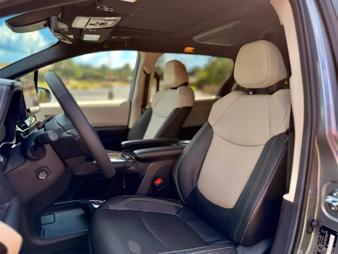 2026 Toyota Sienna Platinum AWD