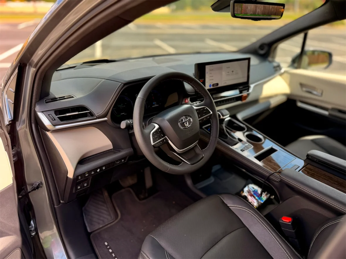 2026 Toyota Sienna Platinum AWD