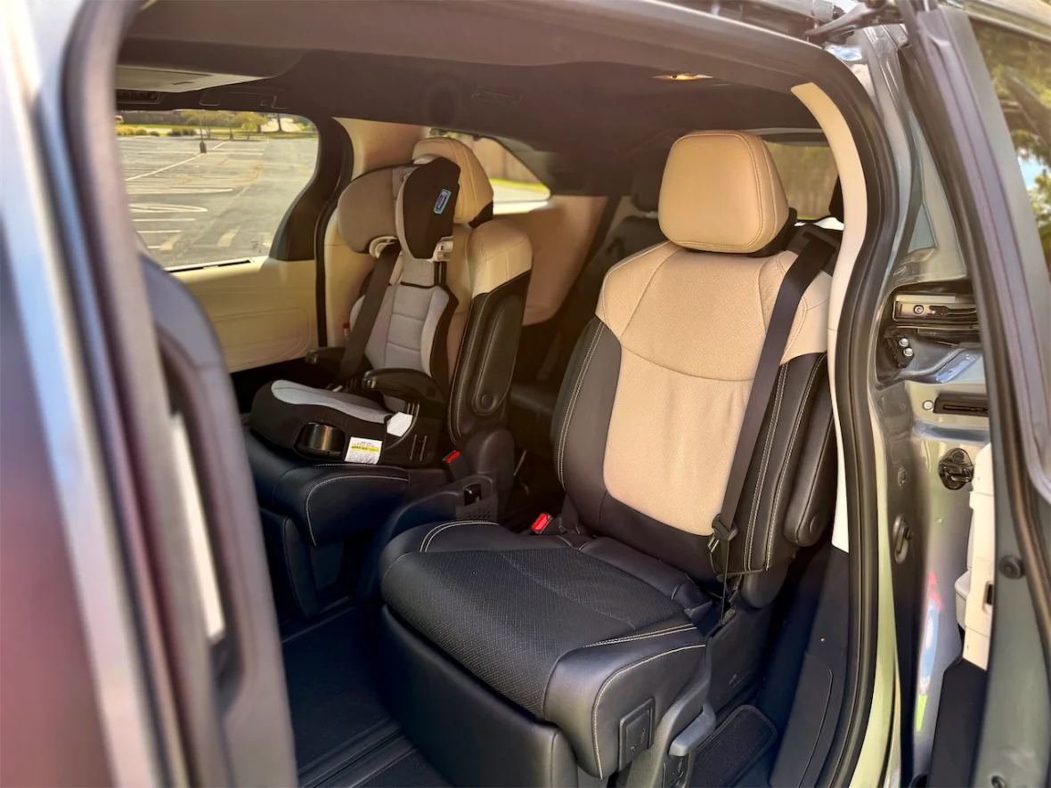 2026 Toyota Sienna Platinum AWD