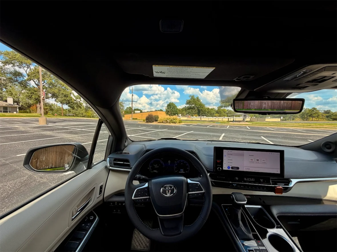 2026 Toyota Sienna Platinum AWD