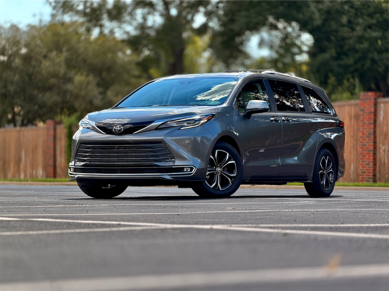 Front three-quarter view of the 2026 Toyota Sienna Platinum AWD