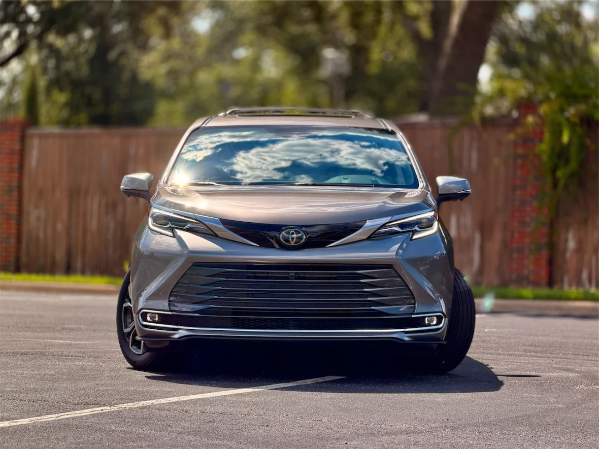 2026 Toyota Sienna Platinum AWD