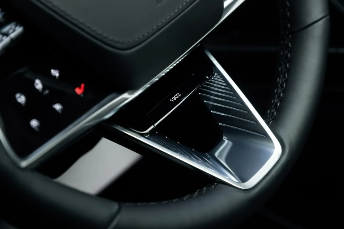 Cadillac 125th anniversary special edition detail