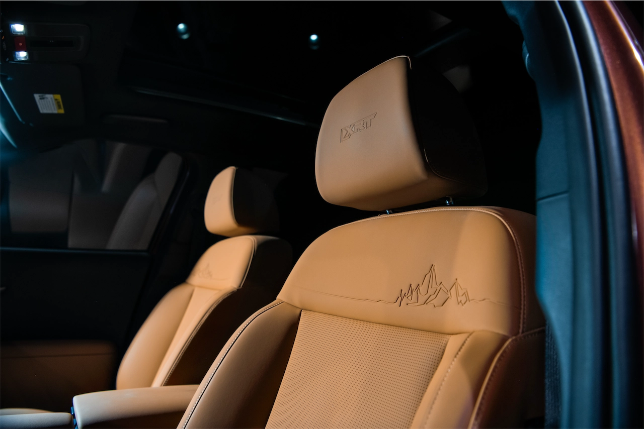 Tucson XRT PRO front seat with XRT stitching