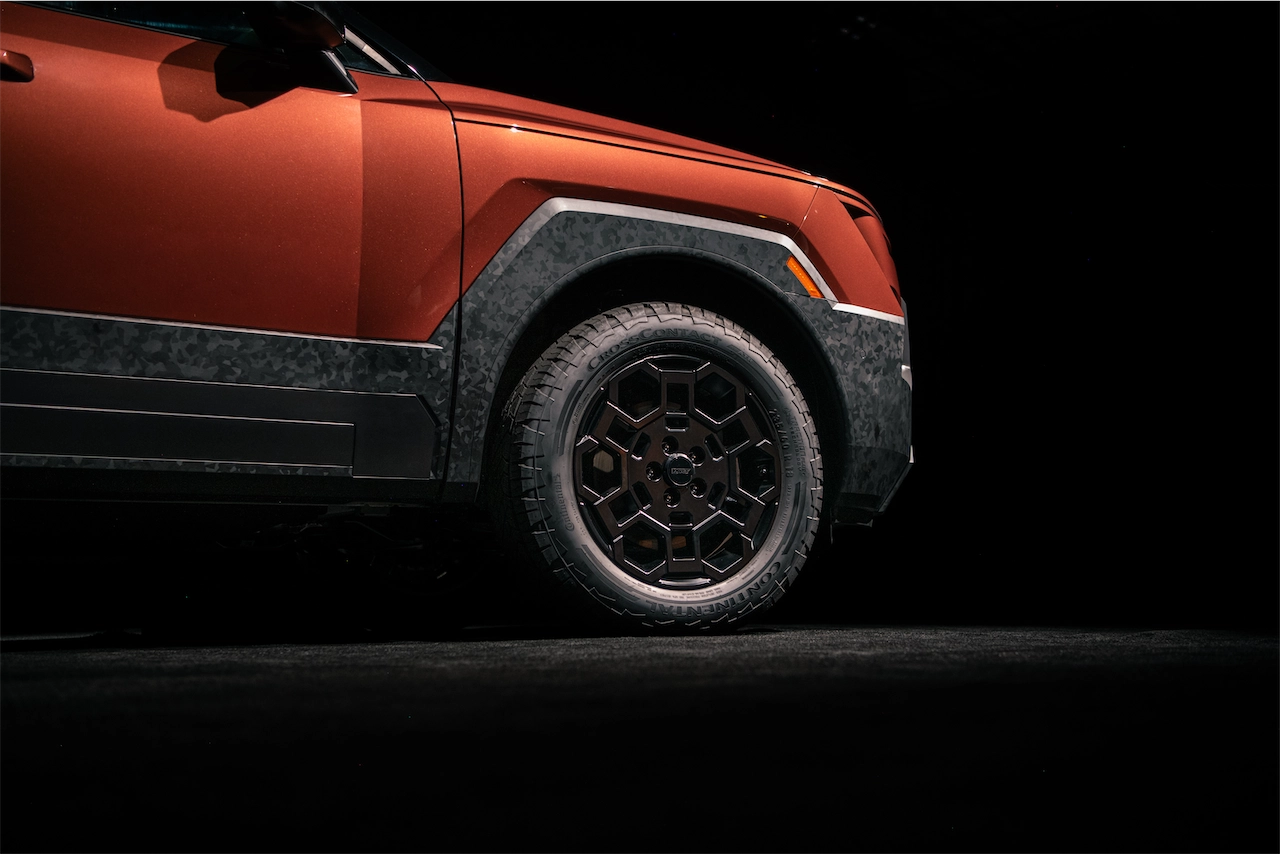 Tucson XRT PRO wheel arch cladding and all-terrain tire