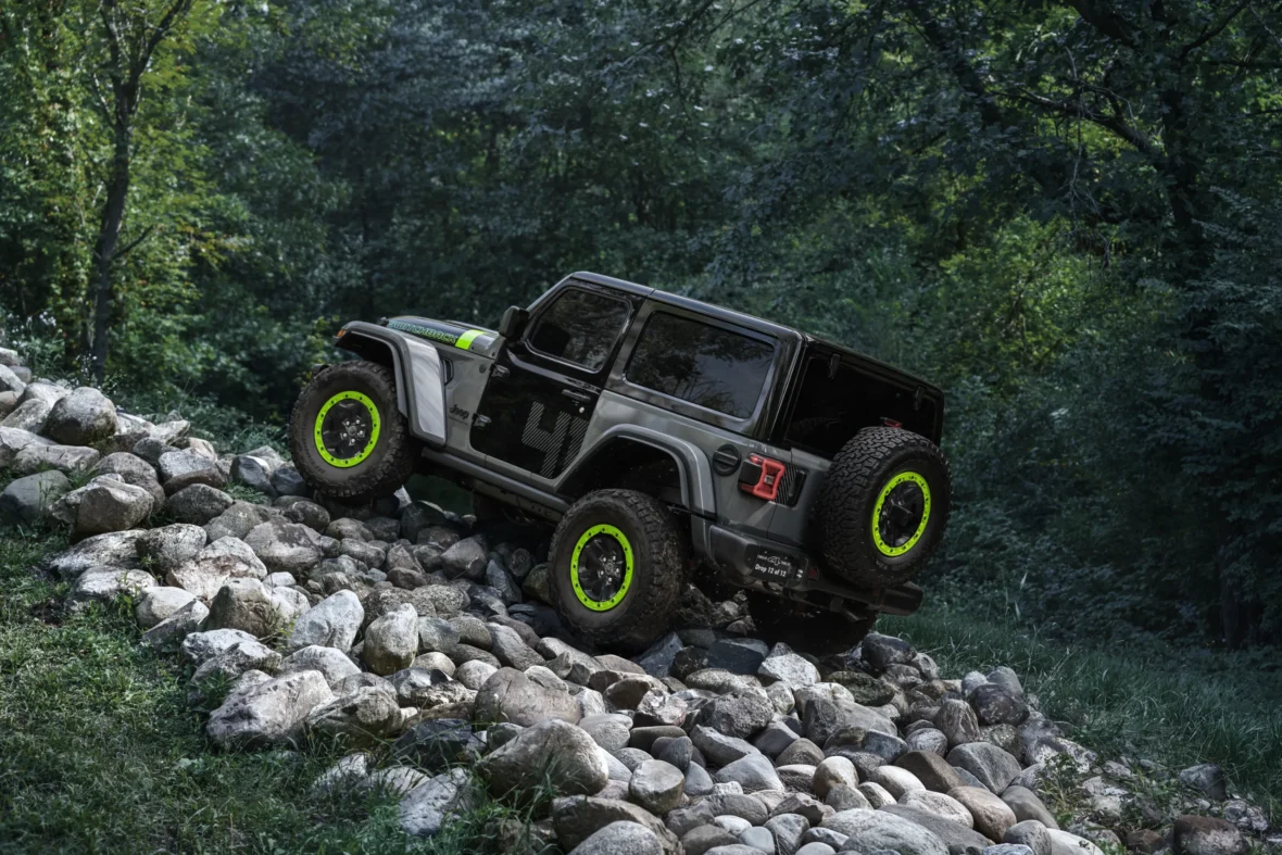 Jeep Wrangler Switchback climbing rocks