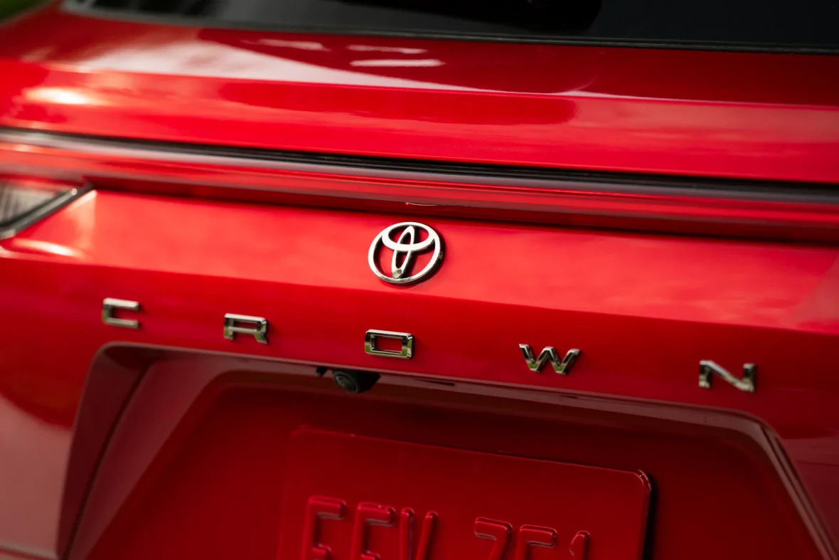 Toyota Crown Signia Limited