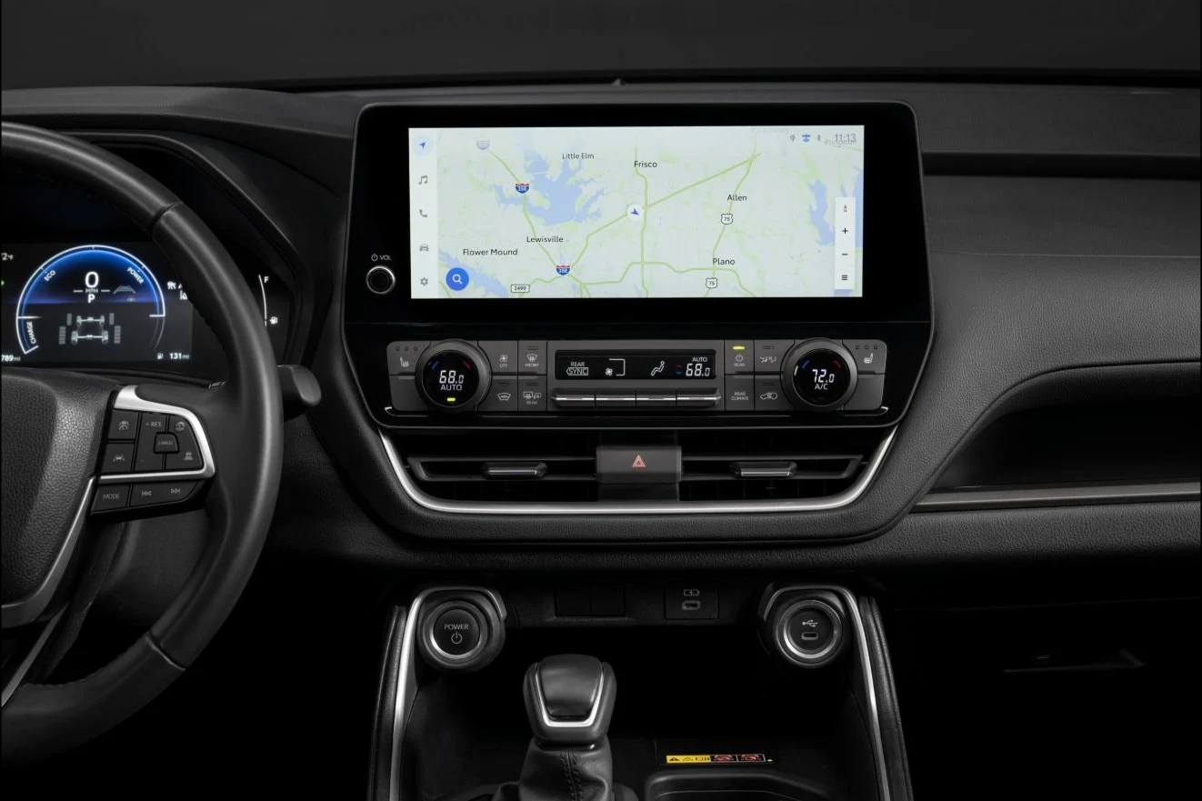 12.3-inch touchscreen in the 2027 Toyota Grand Highlander