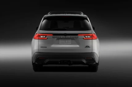 Rear view of the 2027 Toyota Grand Highlander Hybrid Woodland Edition