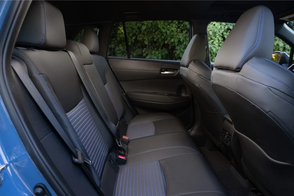 Rear seats in the hybrid XSE